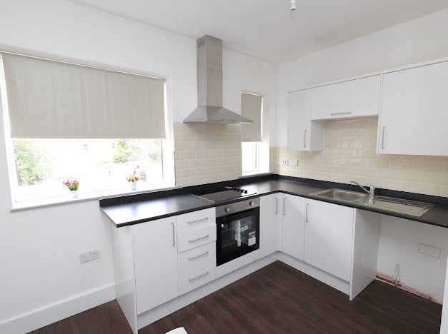 Flat Bearwood Road in Sandwell