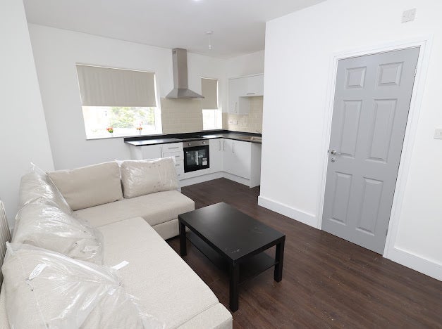 Flat Bearwood Road in Sandwell