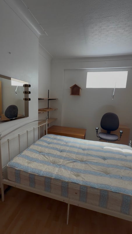 Room Chamberlayne Road in Greater London