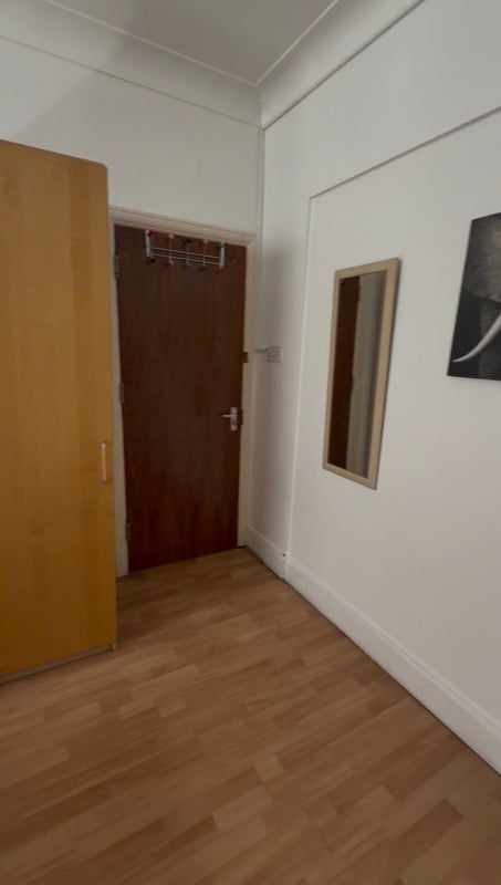Room Chamberlayne Road in Greater London