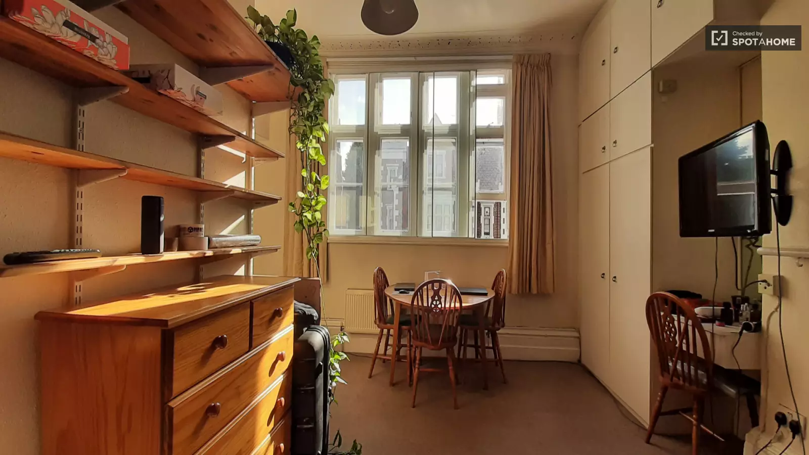Flat St Anns Villas in Greater London