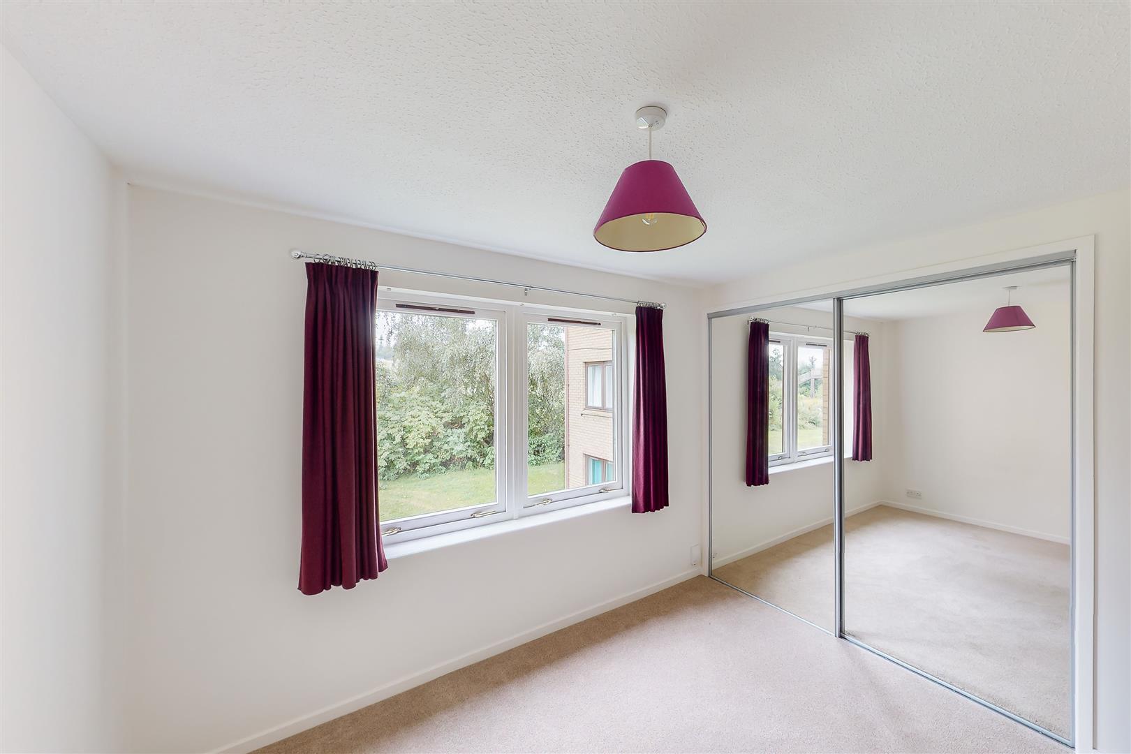 Flat Duncansby Way in Perth