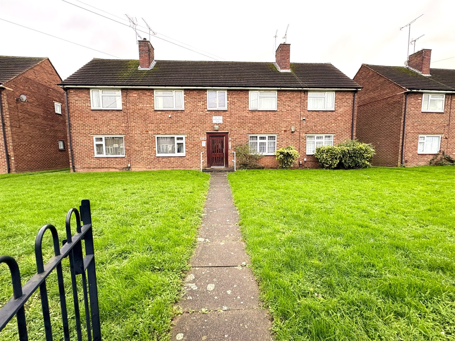 Flat Middlemarch Road in Coventry