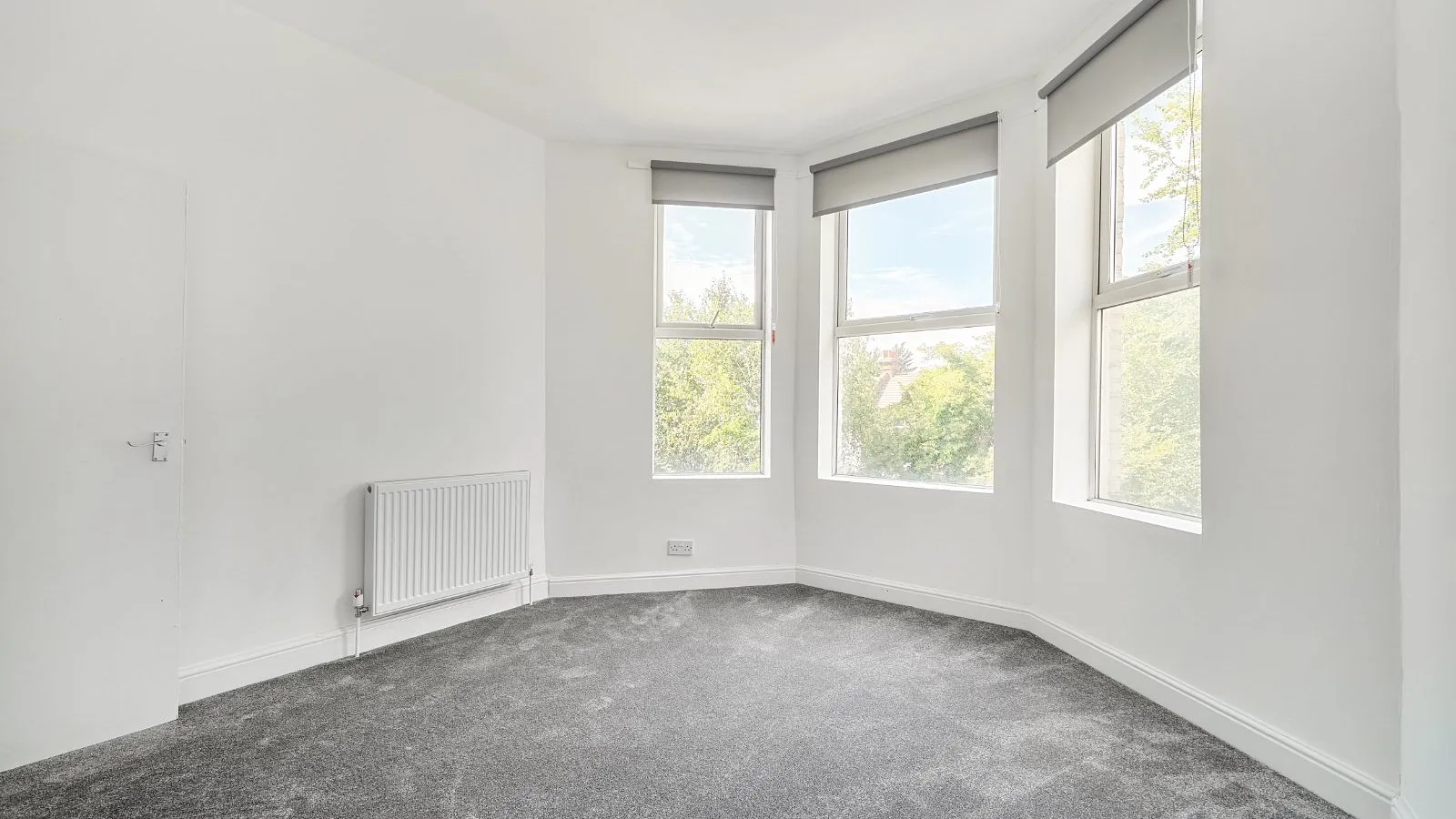 Flat Arcadian Gardens in Greater London