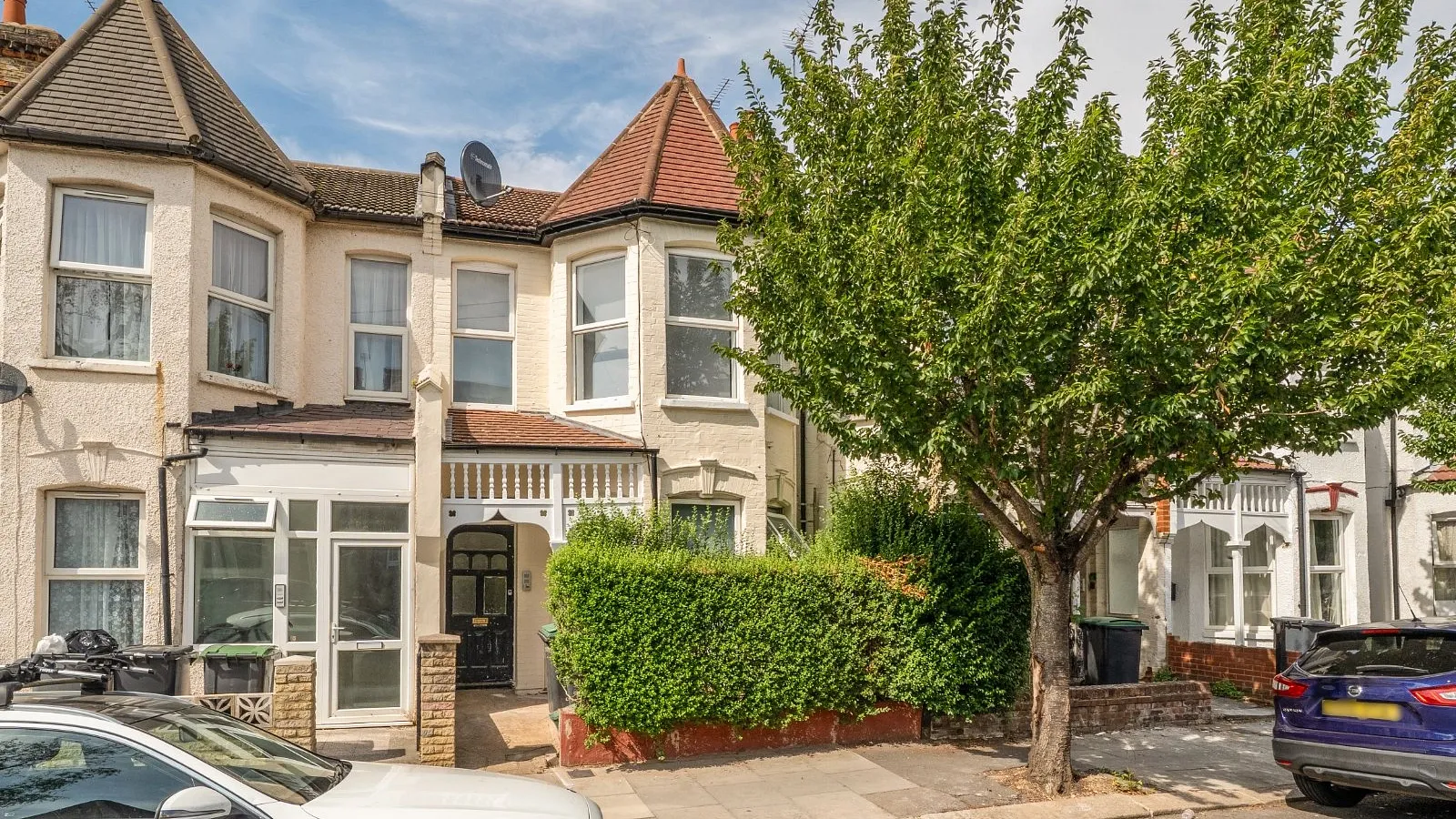Flat Arcadian Gardens in Greater London
