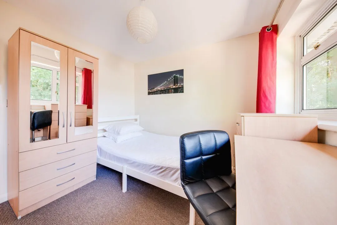 Flat Crossways in Canterbury