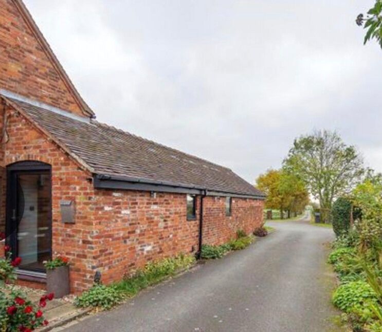 Flat Weston Bank in Stafford
