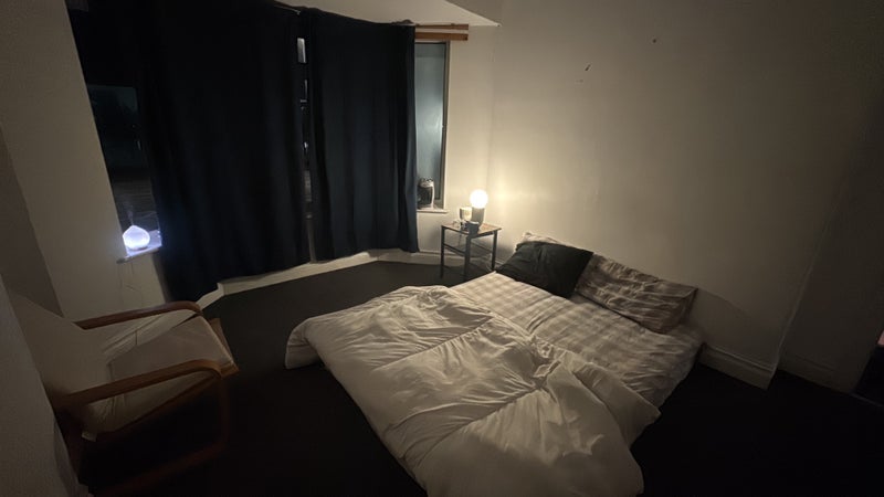 Room Newport Road in Cardiff
