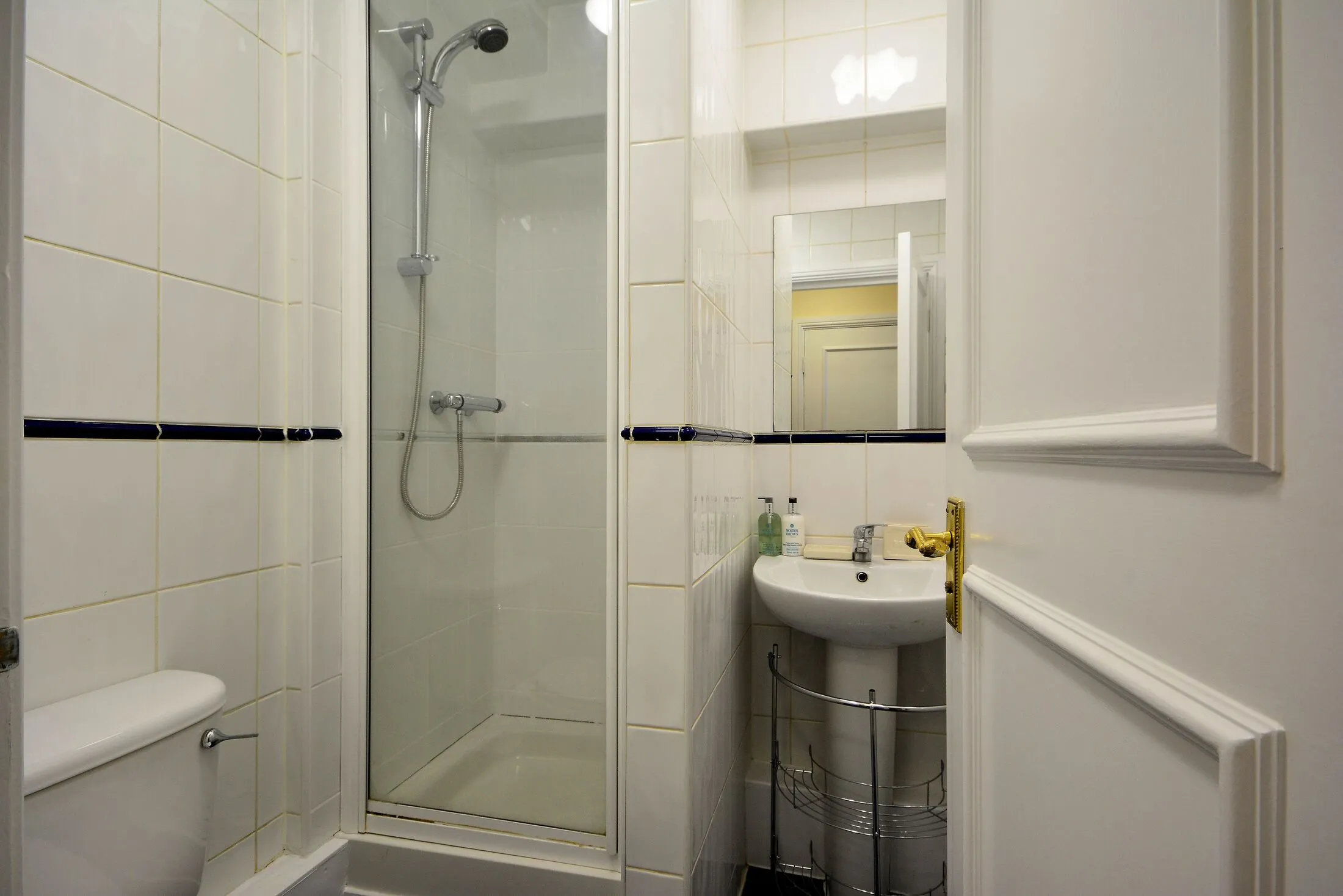 Flat Forset Street in City of Westminster