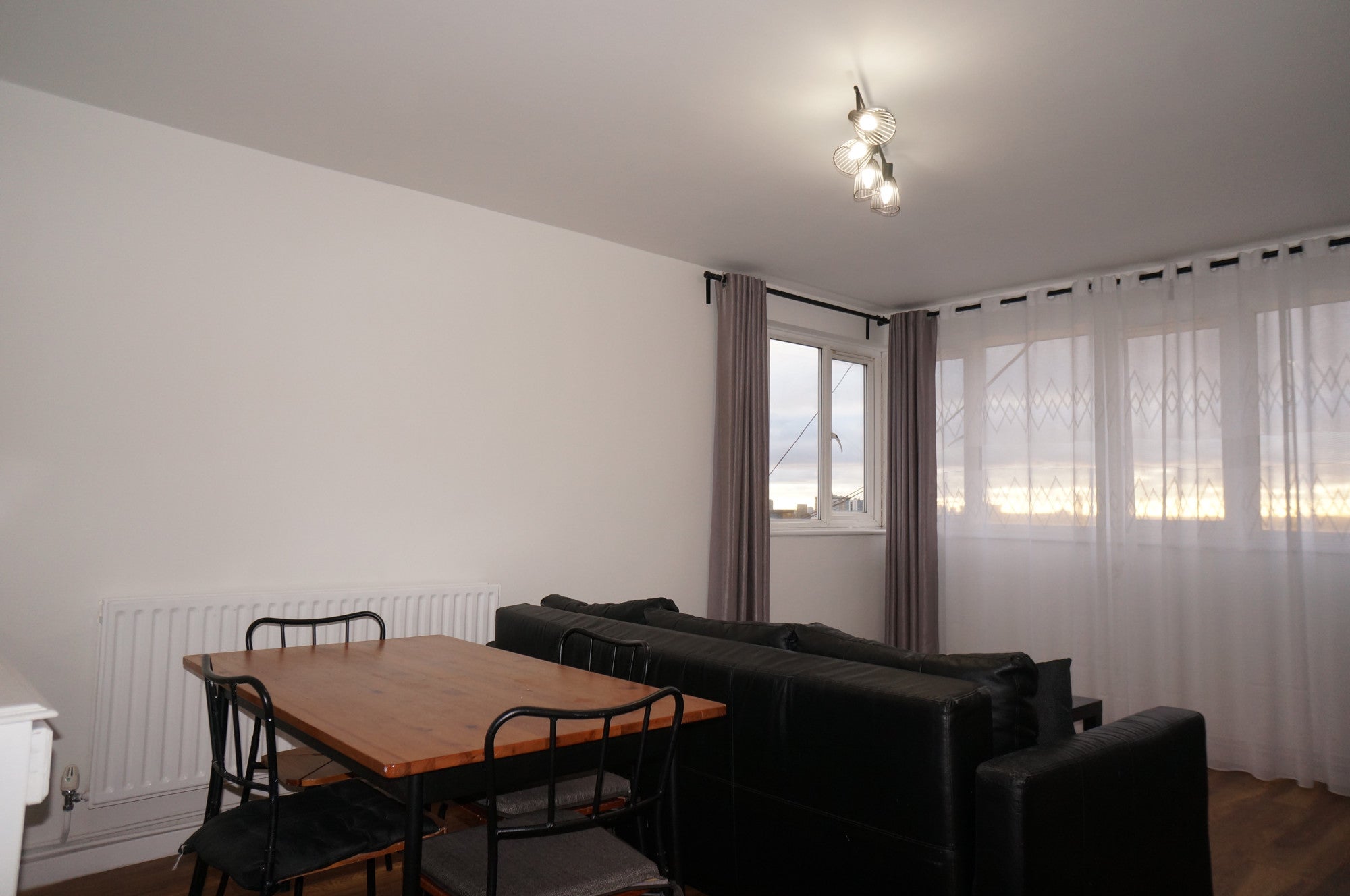 Flat Kilburn High Road in Greater London