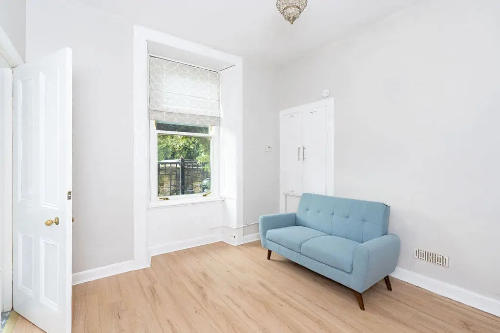 Flat Gibson Street in City of Edinburgh