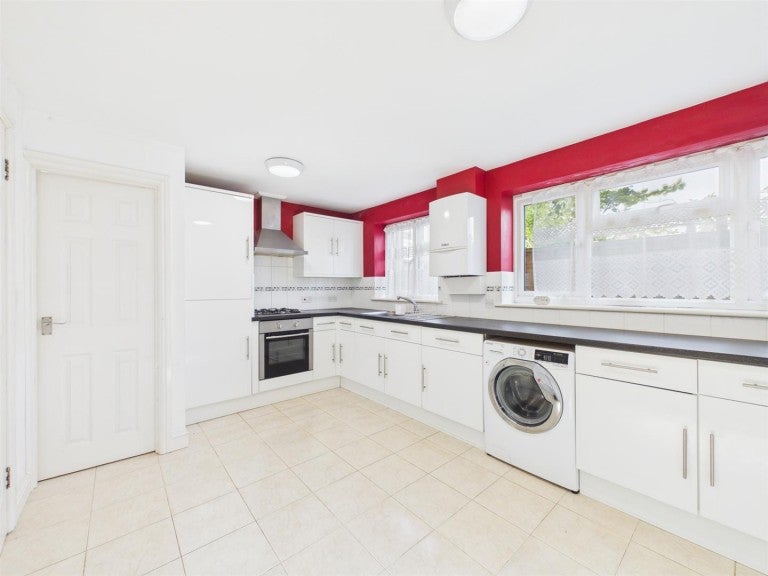 House Pochin Drive in Harborough