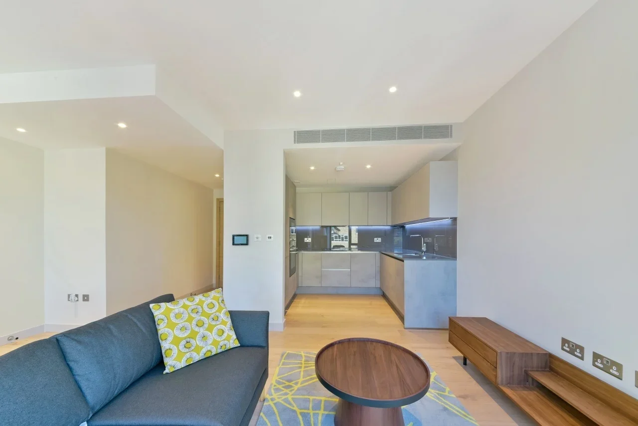 Flat Sutherland Street in City of Westminster
