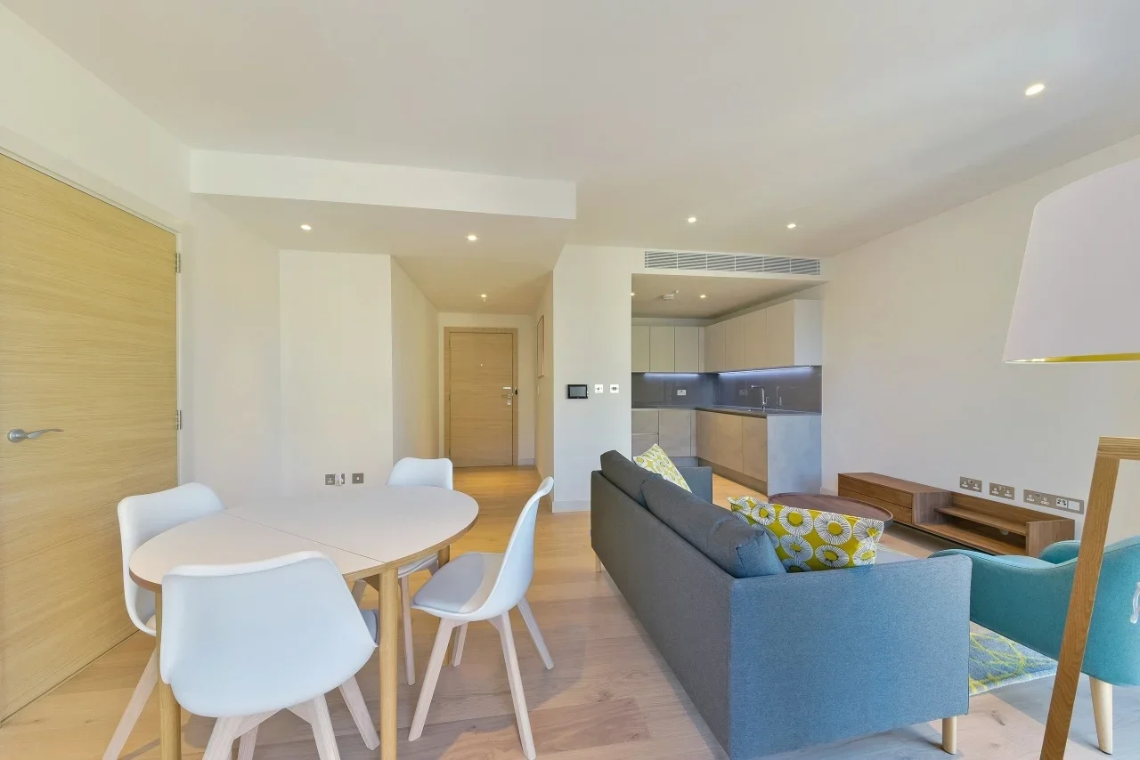 Flat Sutherland Street in City of Westminster