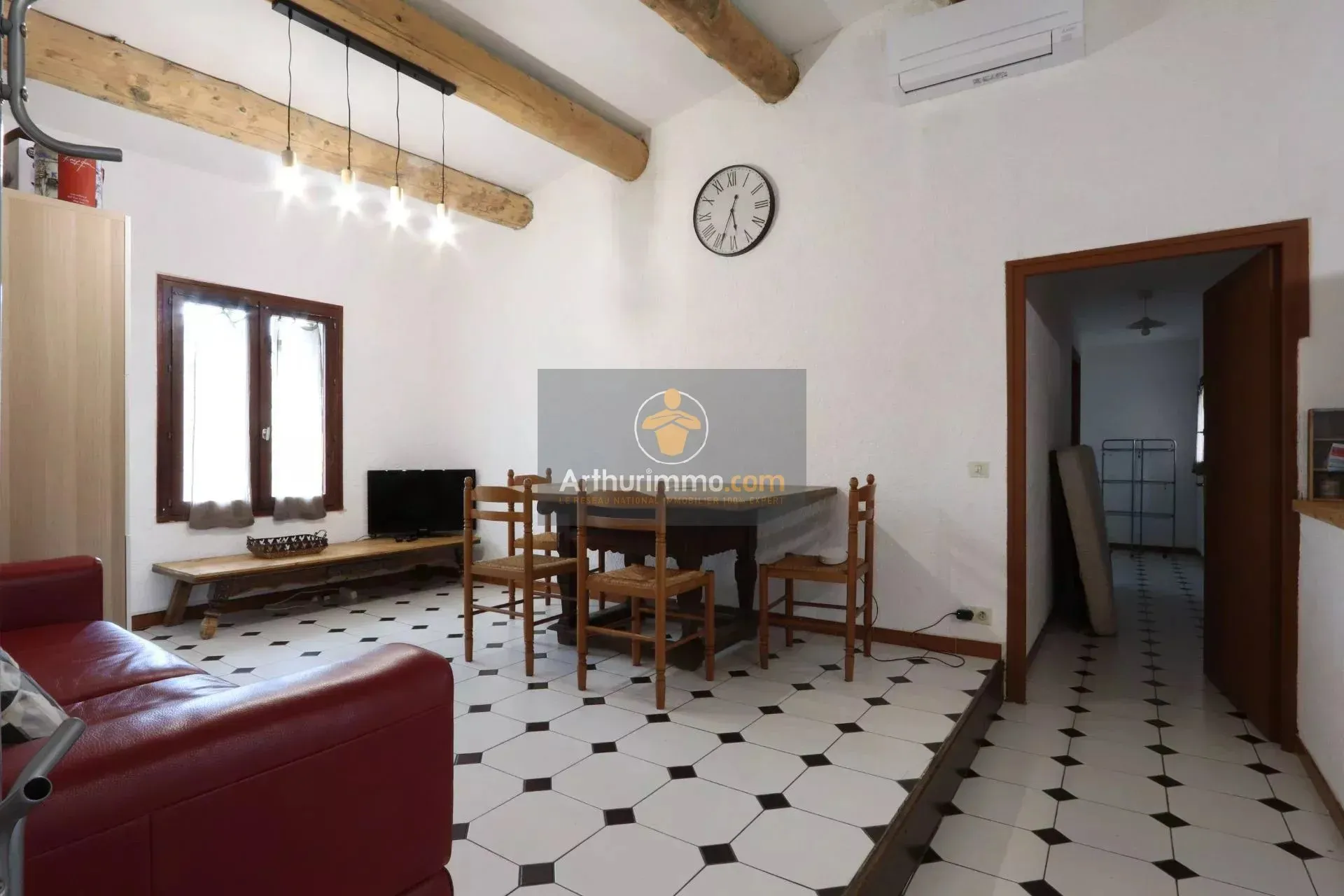 Flat Route de Rustrel in Apt