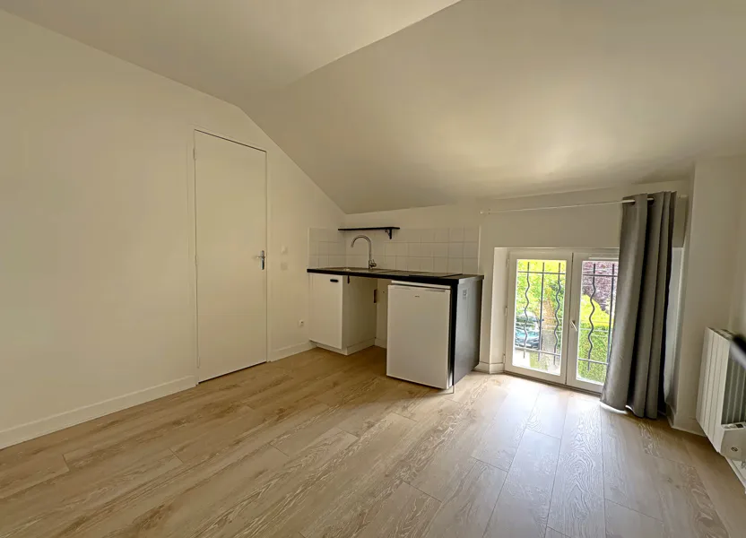 Flat Rue Charles de Gaulle in Bures-sur-Yvette
