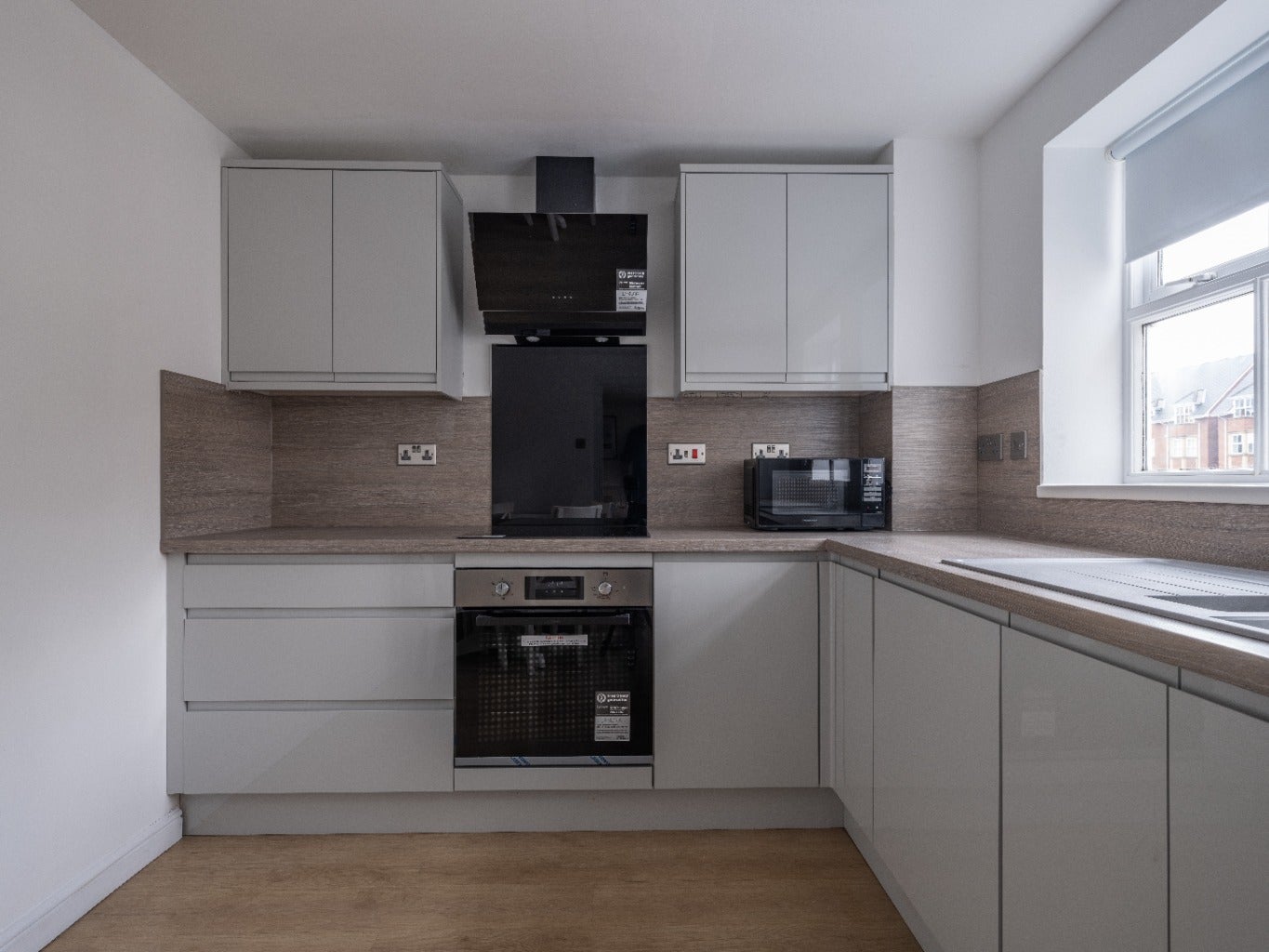 Flat Jesmond Road in Newcastle upon Tyne