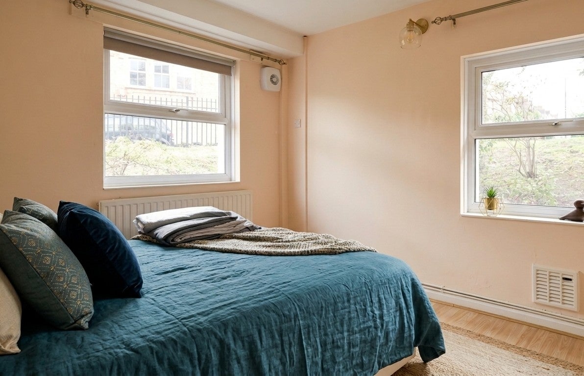 Room Cormont Road in Greater London