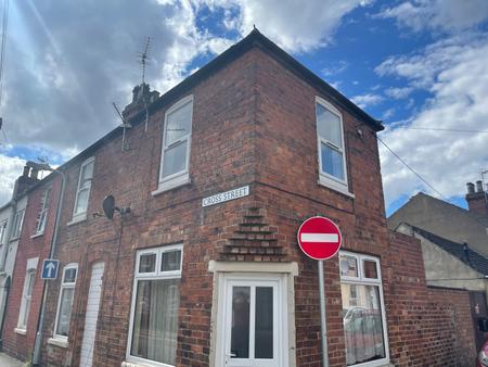 Flat Cross Street in Lincoln