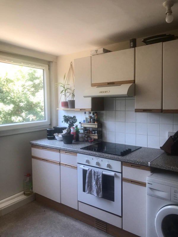 Room Bakersfield in Greater London