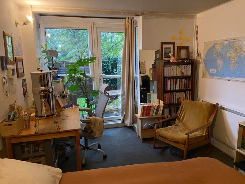 Room Bakersfield in Greater London