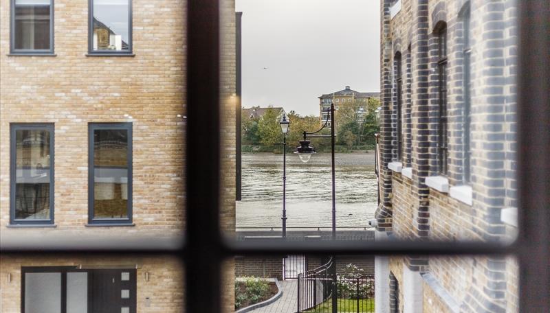 Flat Rainville Road in Greater London