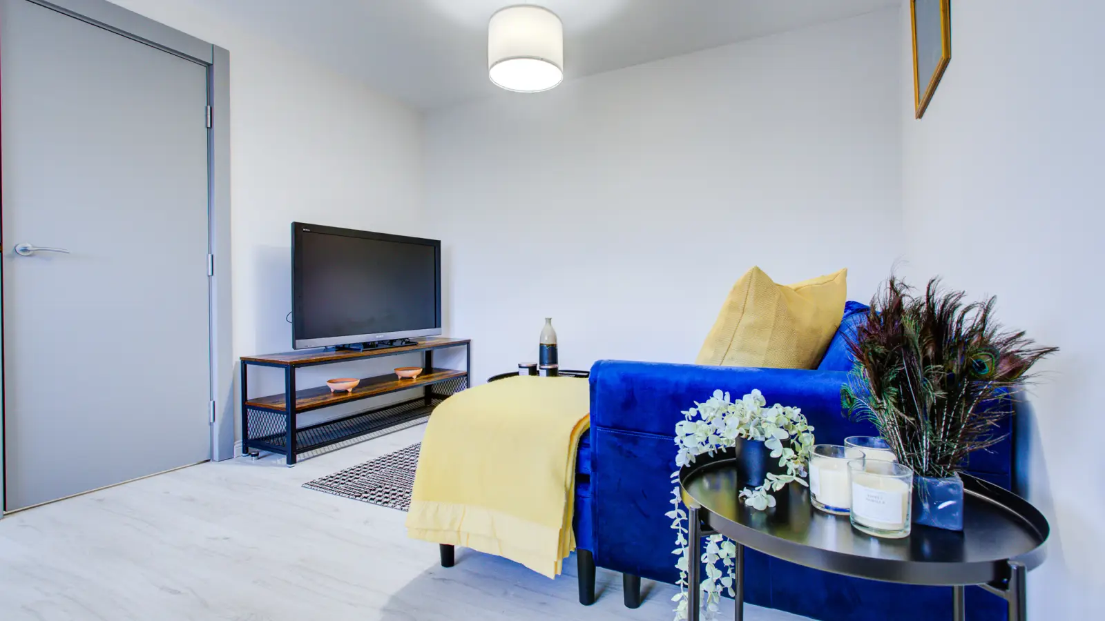 Flat Pettifer Way in High Wycombe