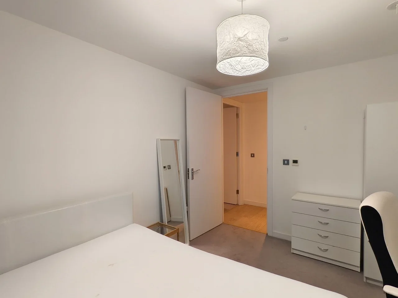 Flat Yabsley Street in Greater London