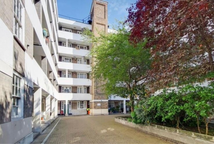 Flat Page Street in City of Westminster