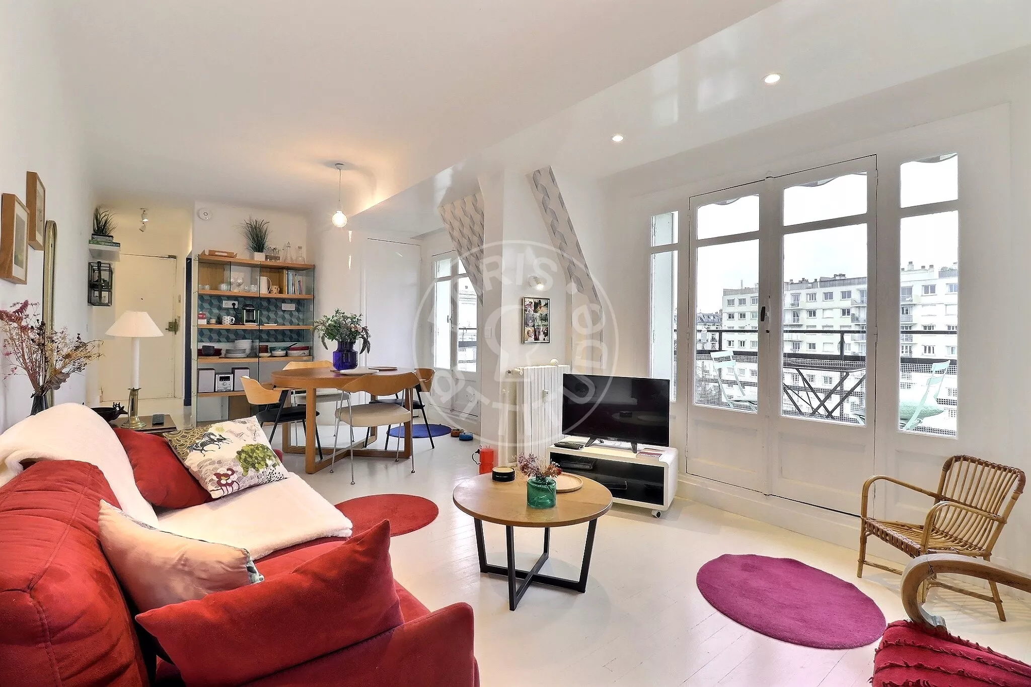 Flat Rue Jean de La Fontaine in Paris