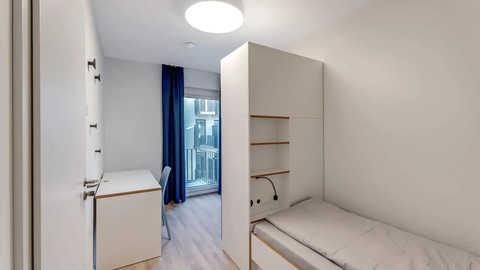 Zimmer Hof 1 in Berlin