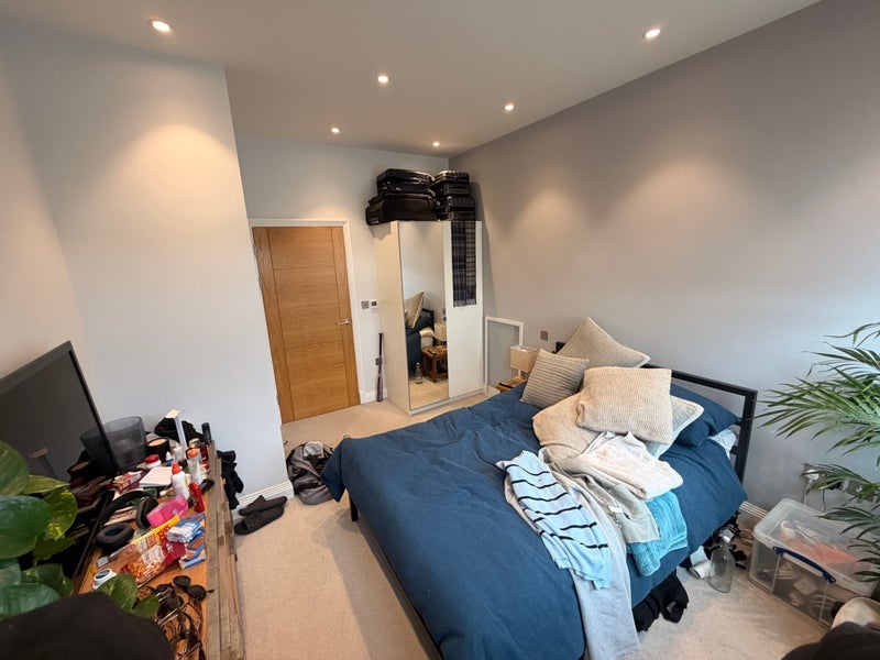 Flat Hertslet Road in Greater London