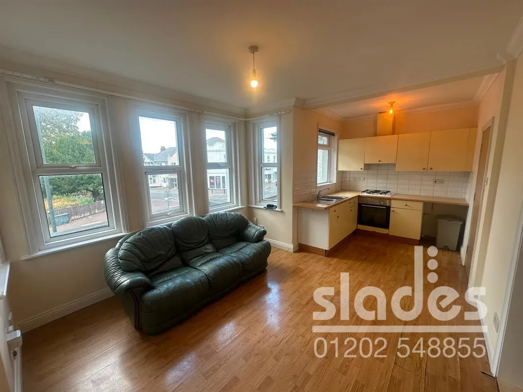 Flat Wimborne Road in Bournemouth