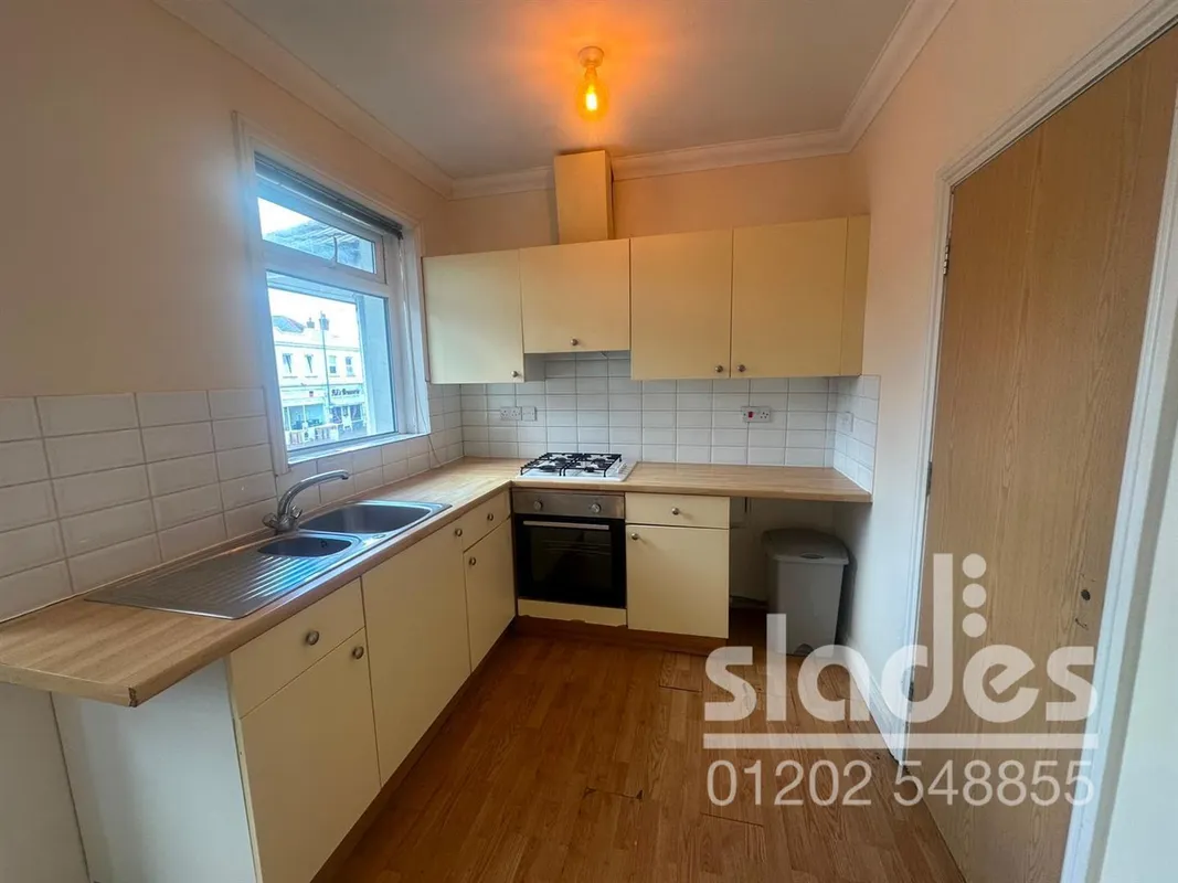 Flat Wimborne Road in Bournemouth