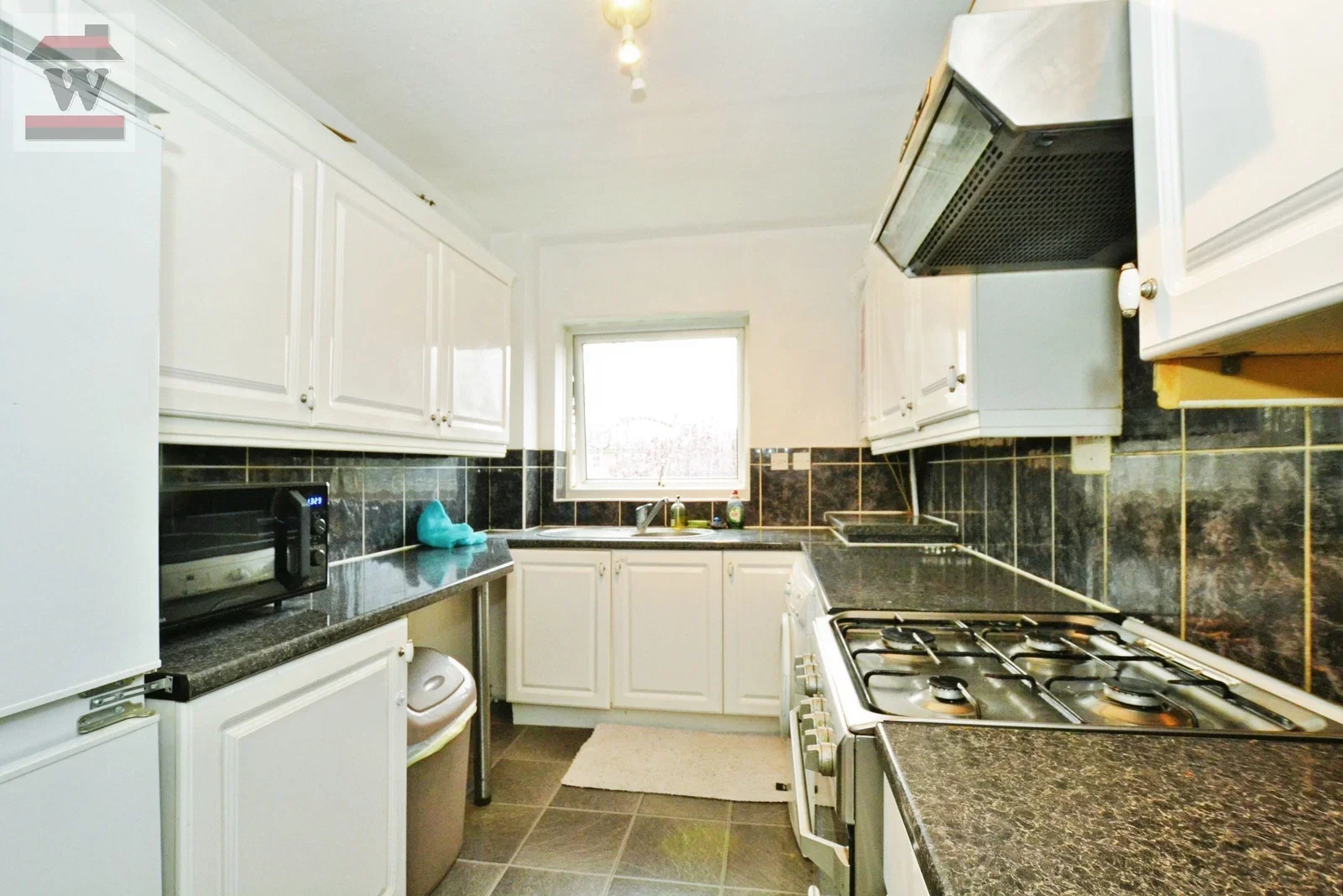 Flat Aplin Way in Greater London