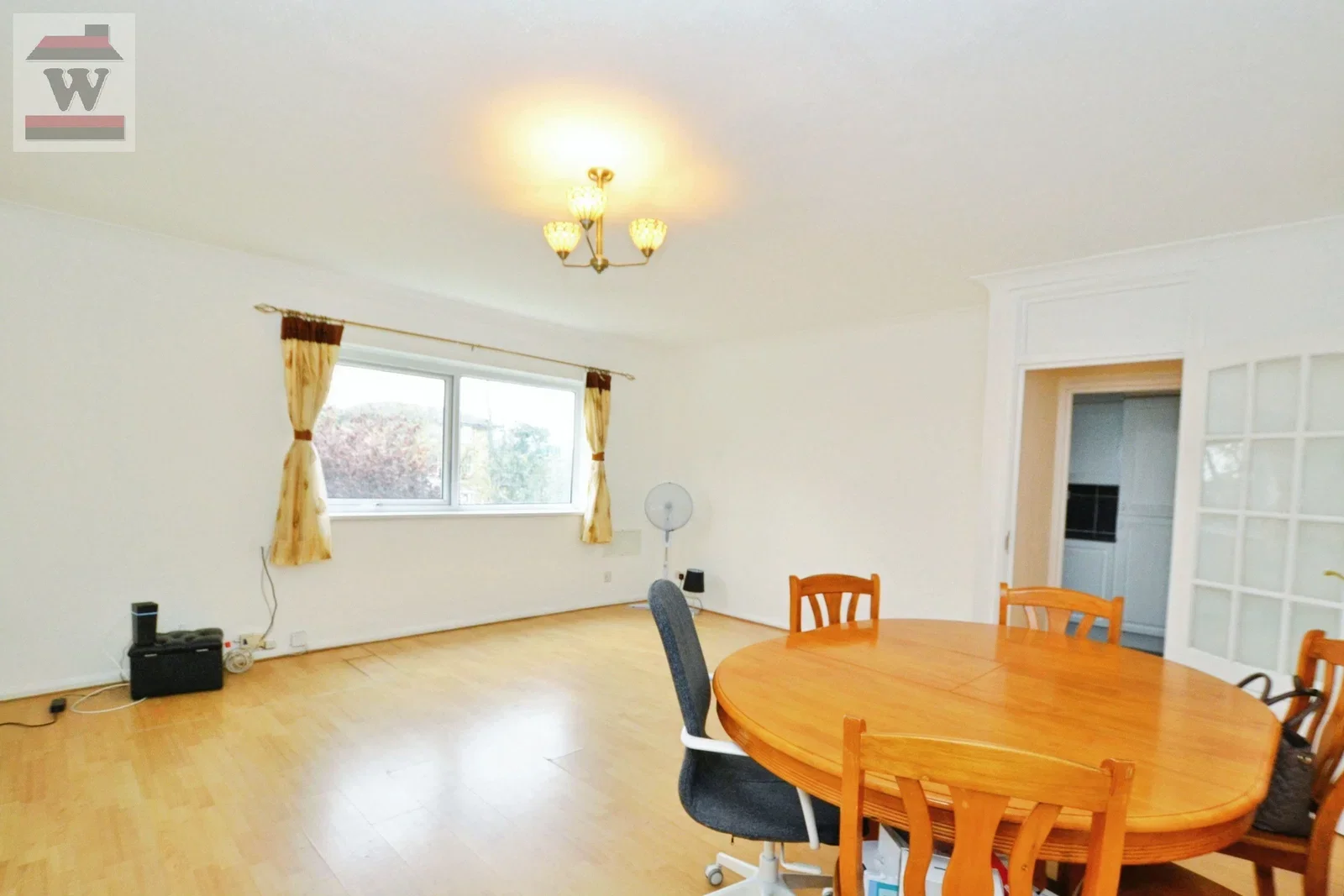 Flat Aplin Way in Greater London