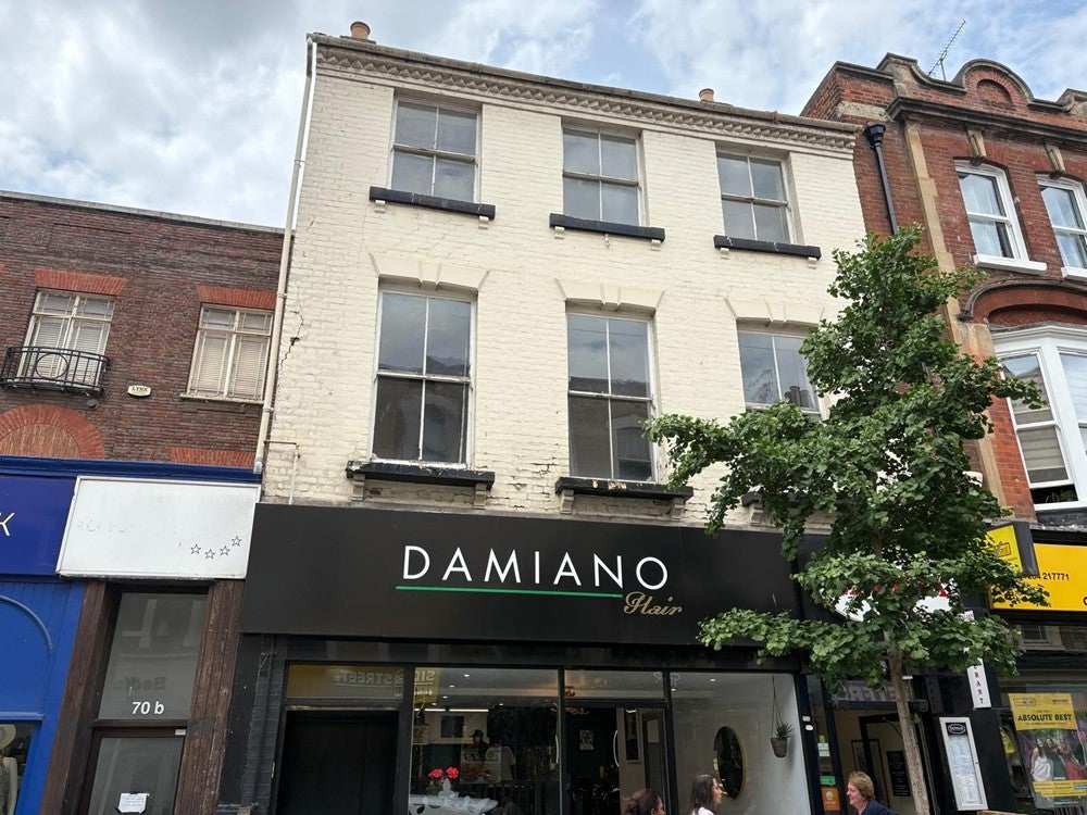 Flat High Street in Bedford