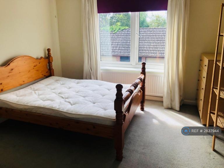 Flat Berkeley Close in Southampton