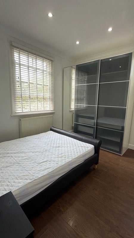 Room Disraeli Road in Greater London
