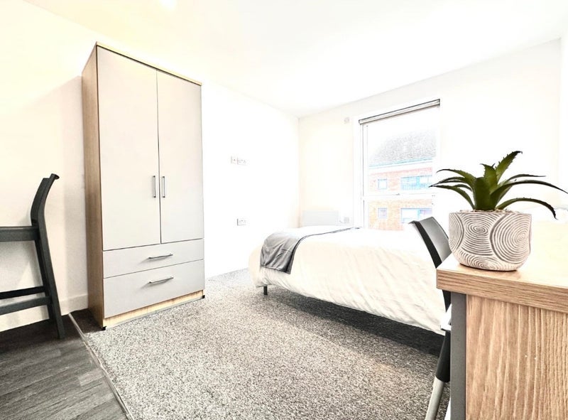 Flat Lower Holyhead Road in Coventry