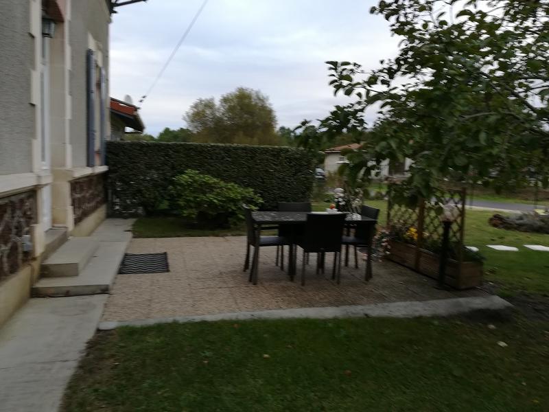 House Rue des Treilles in Libourne
