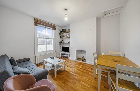 Flat Saltram Crescent in City of Westminster