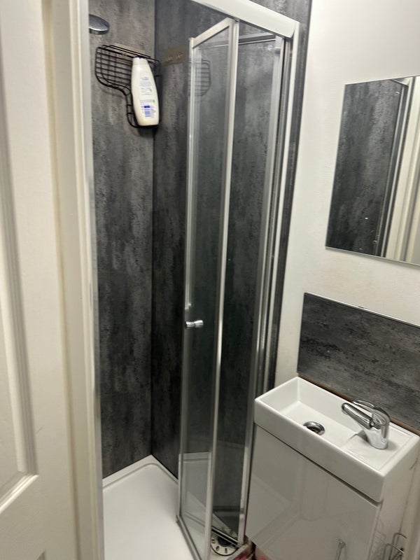 Room Sneinton Dale in Nottingham