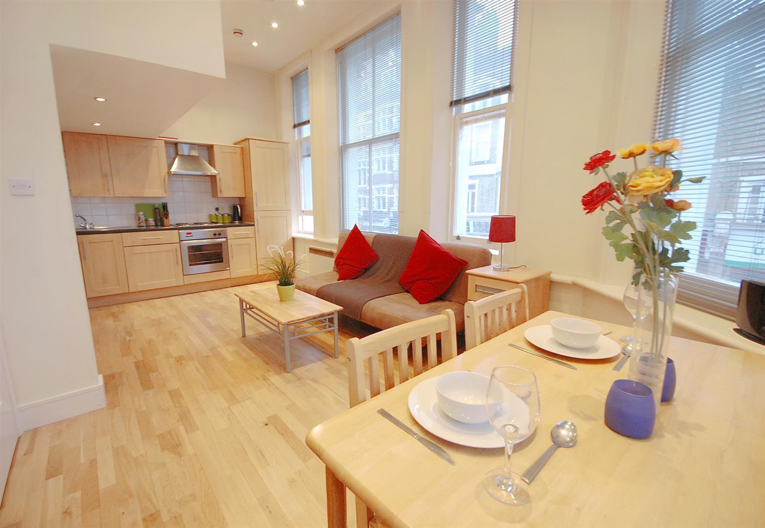 Flat Castletown Road in Greater London