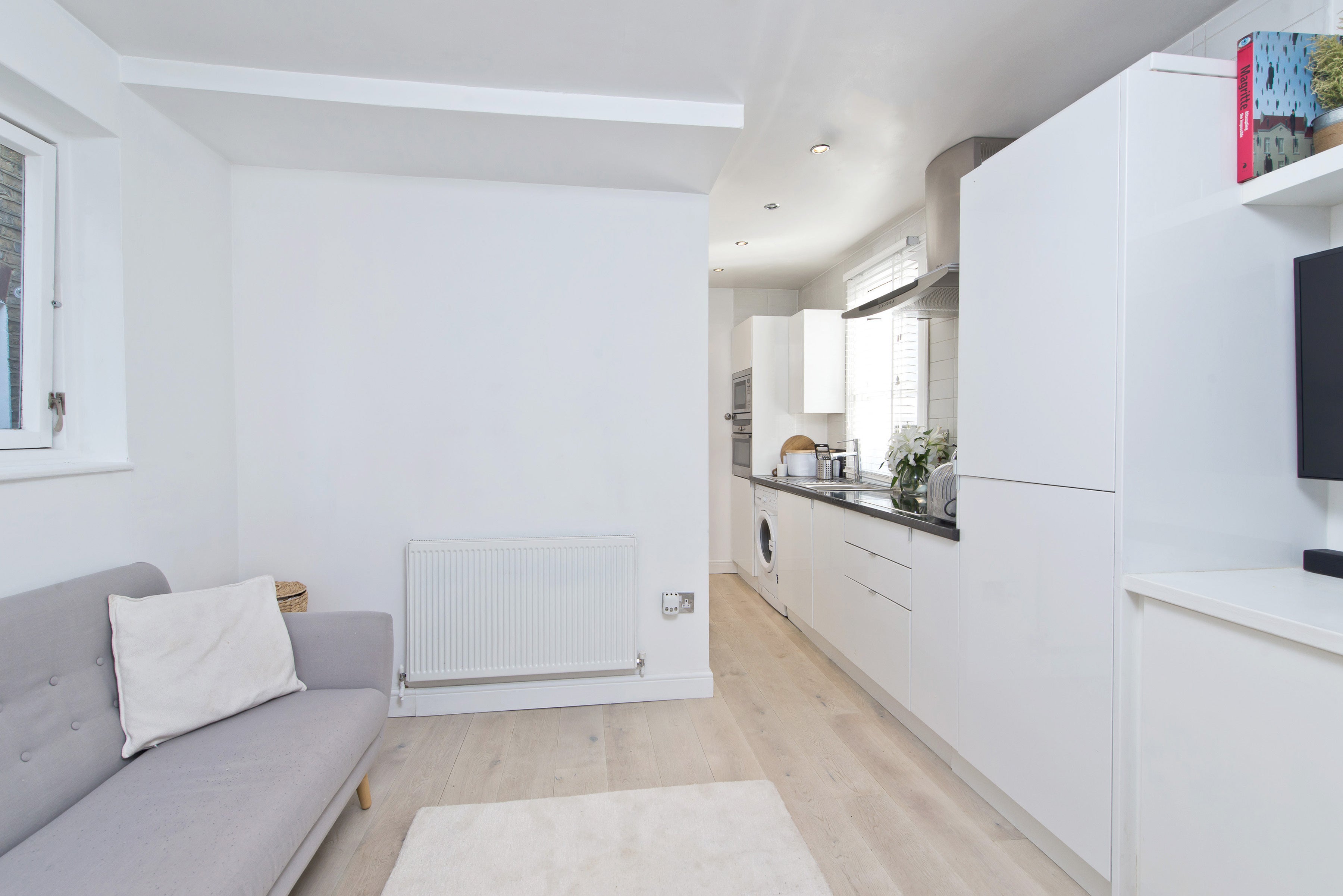 Flat Kenilworth Avenue in Greater London