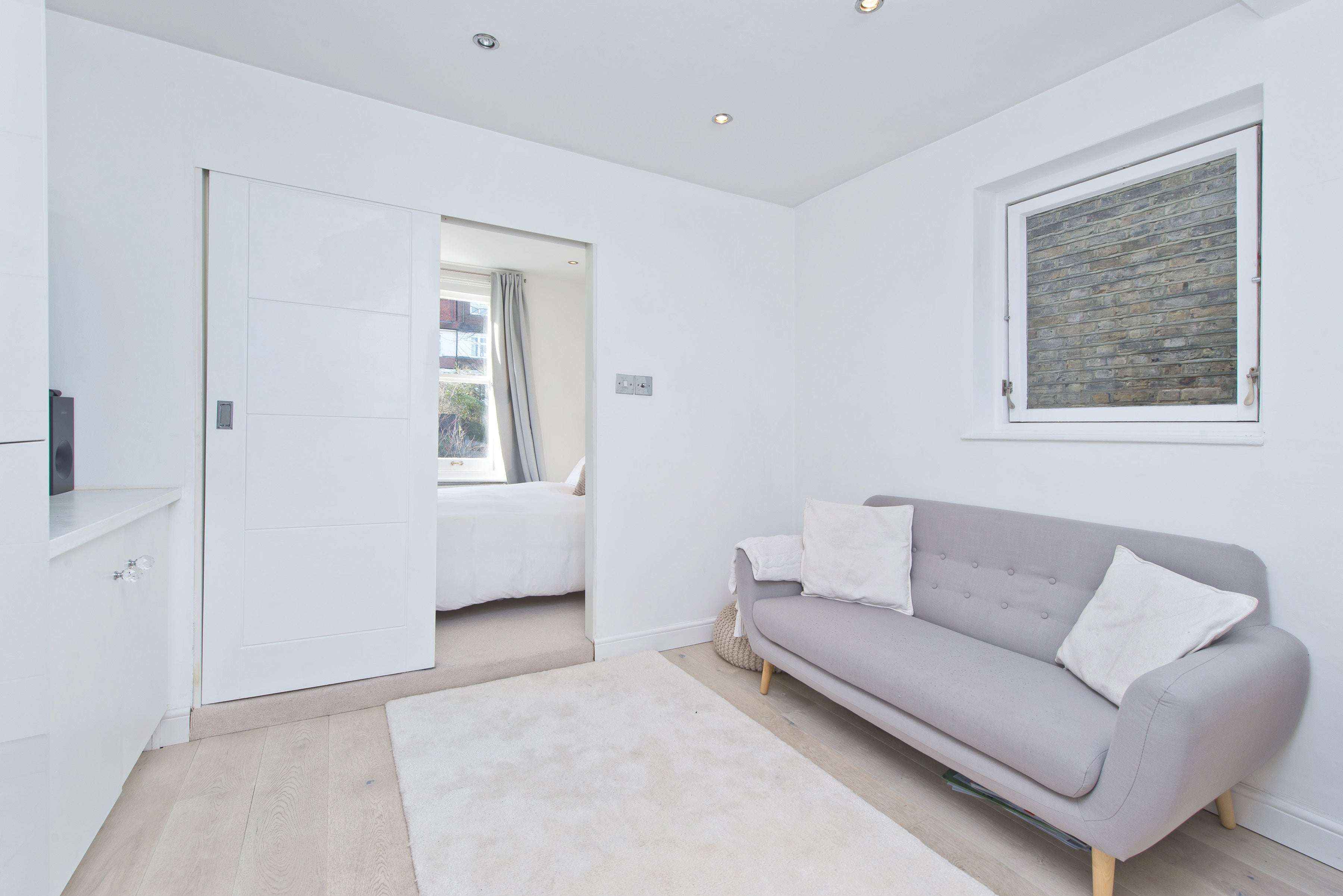 Flat Kenilworth Avenue in Greater London