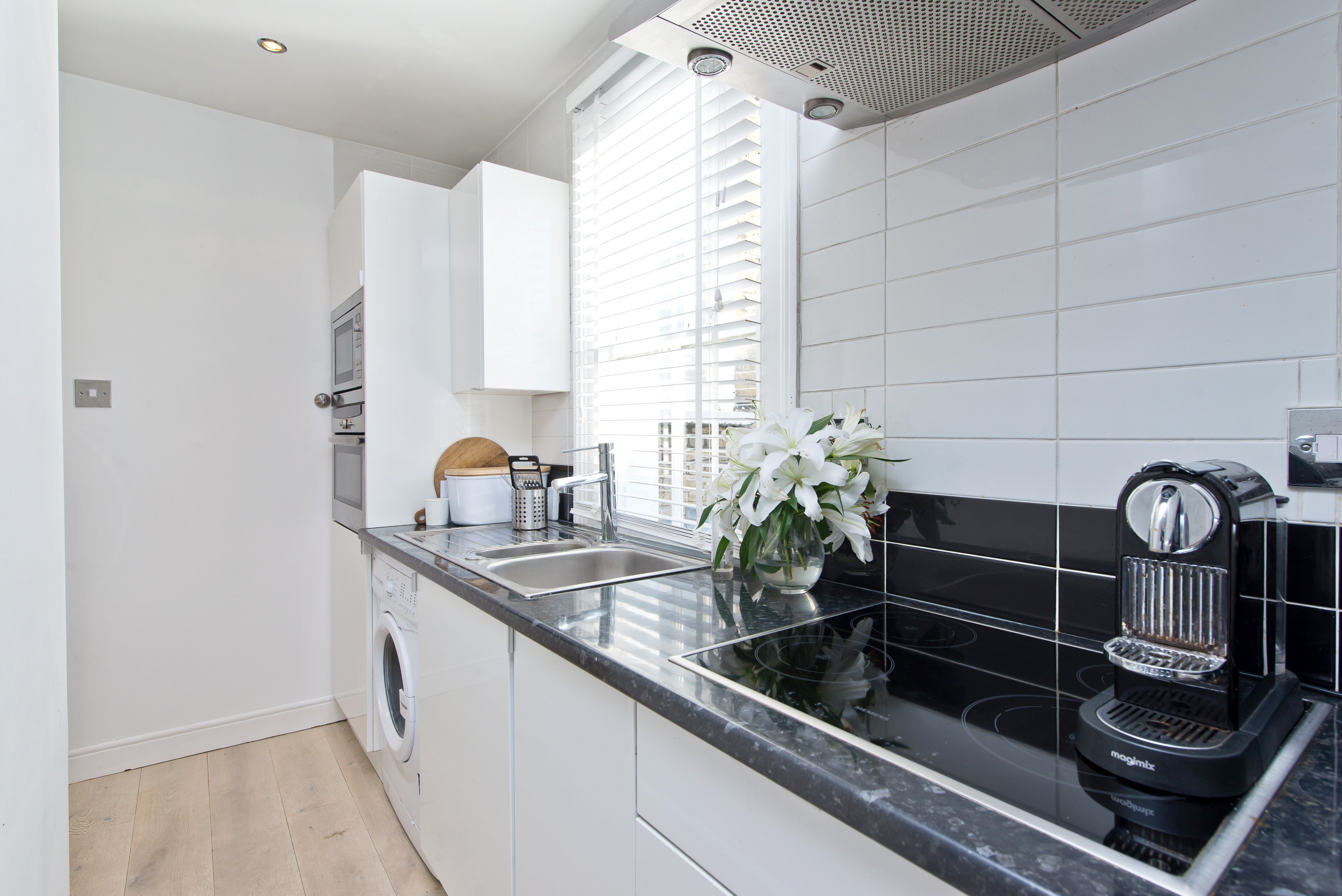 Flat Kenilworth Avenue in Greater London