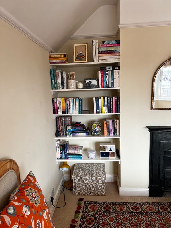 Room Bracken Road in Maidenhead