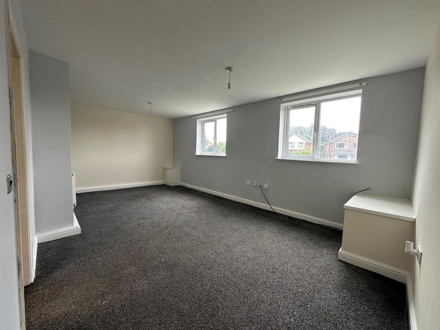 Flat St Albans Avenue in Tameside