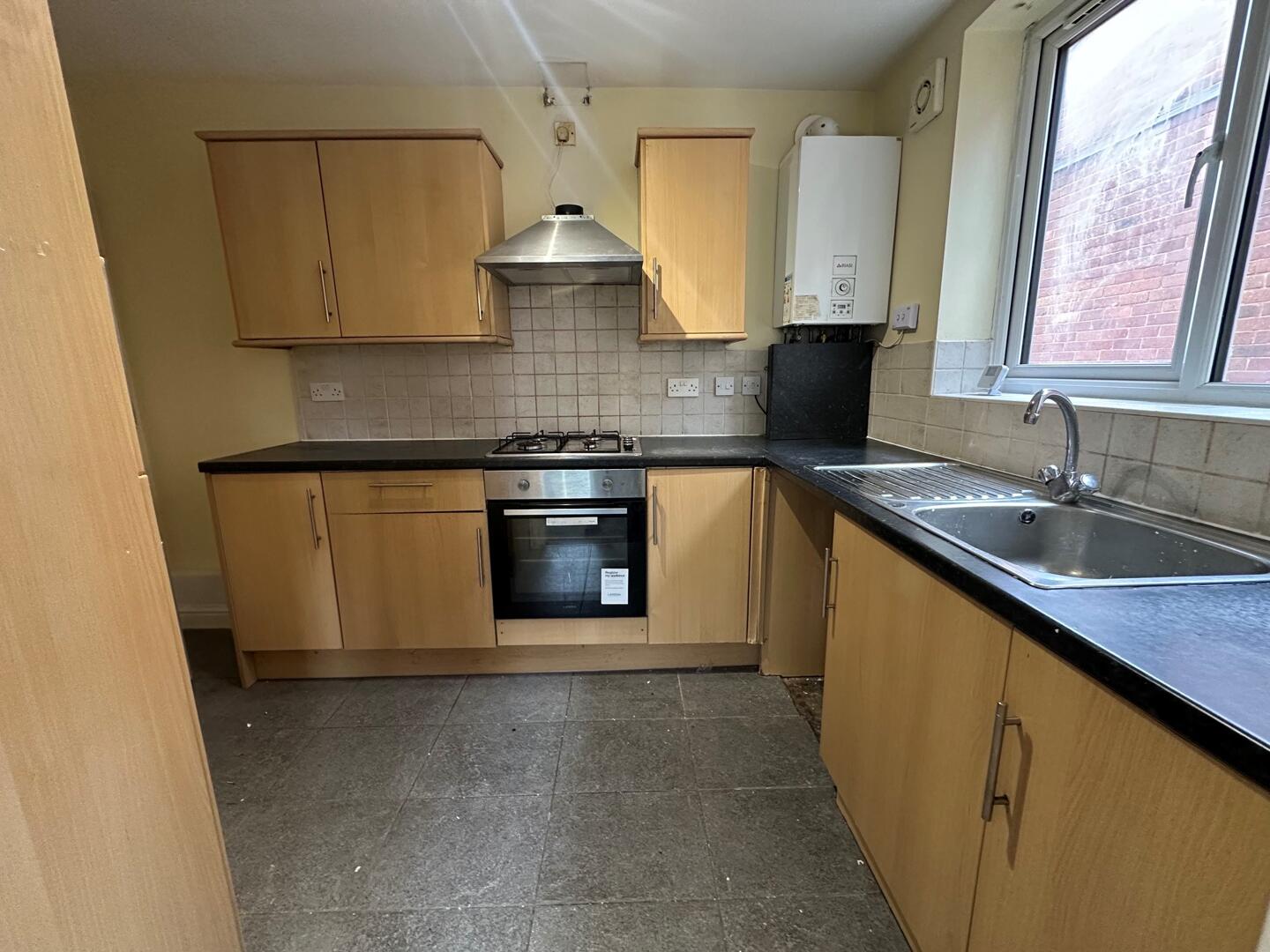 Flat St Albans Avenue in Tameside